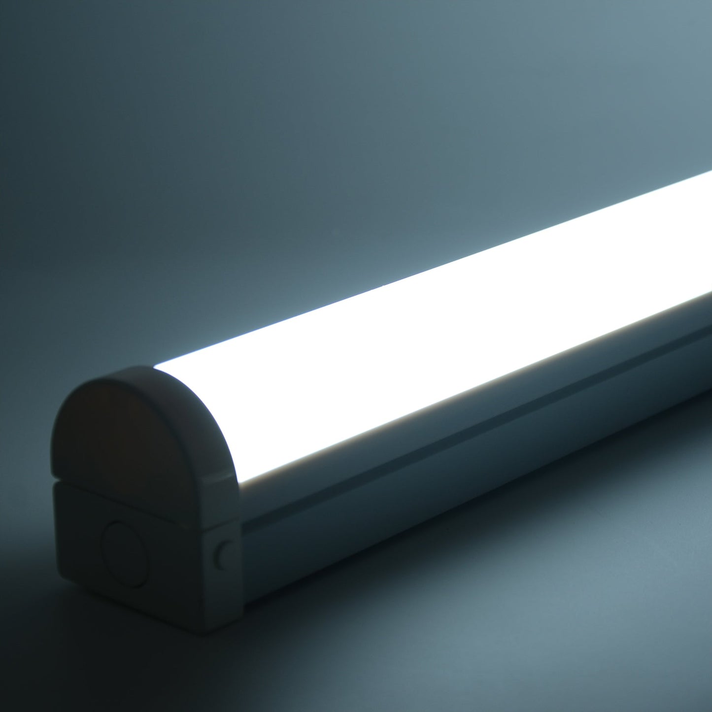  LED Nova Batten Light Standard 3CCT 3 Powers