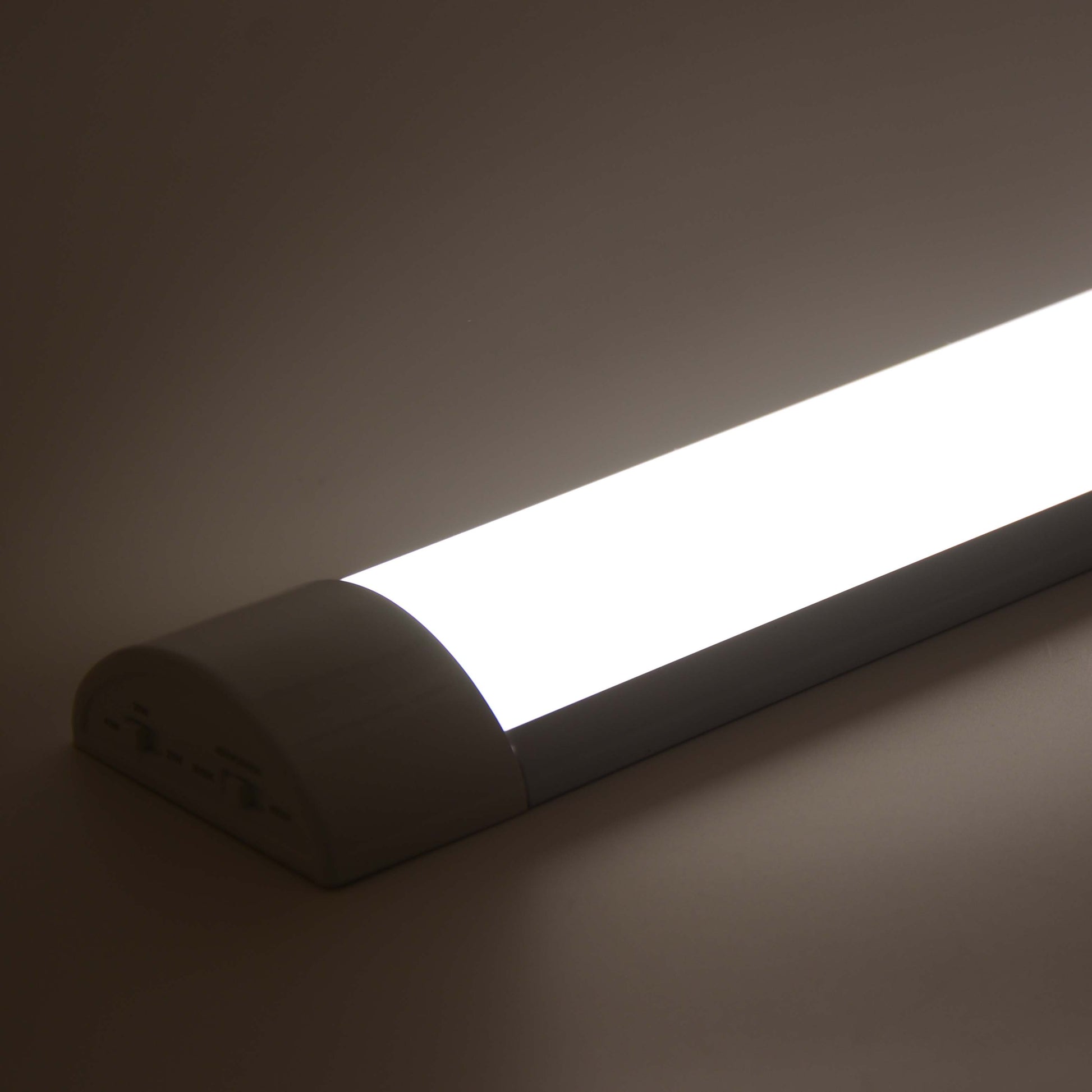  LED Slimline Batten Light 4CCT 3 Powers