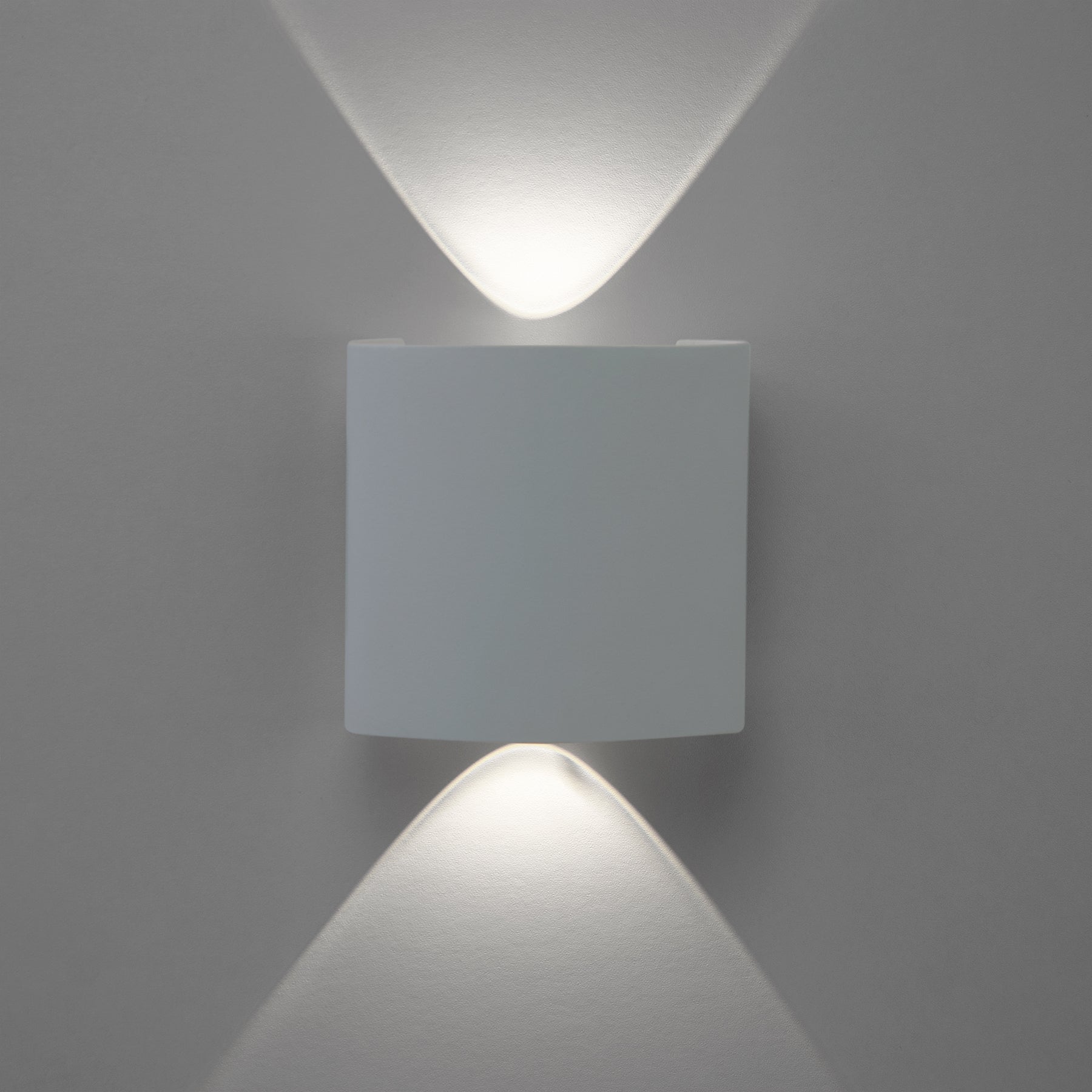  White 2W LED Up And Down Wall Light (WL-T2)