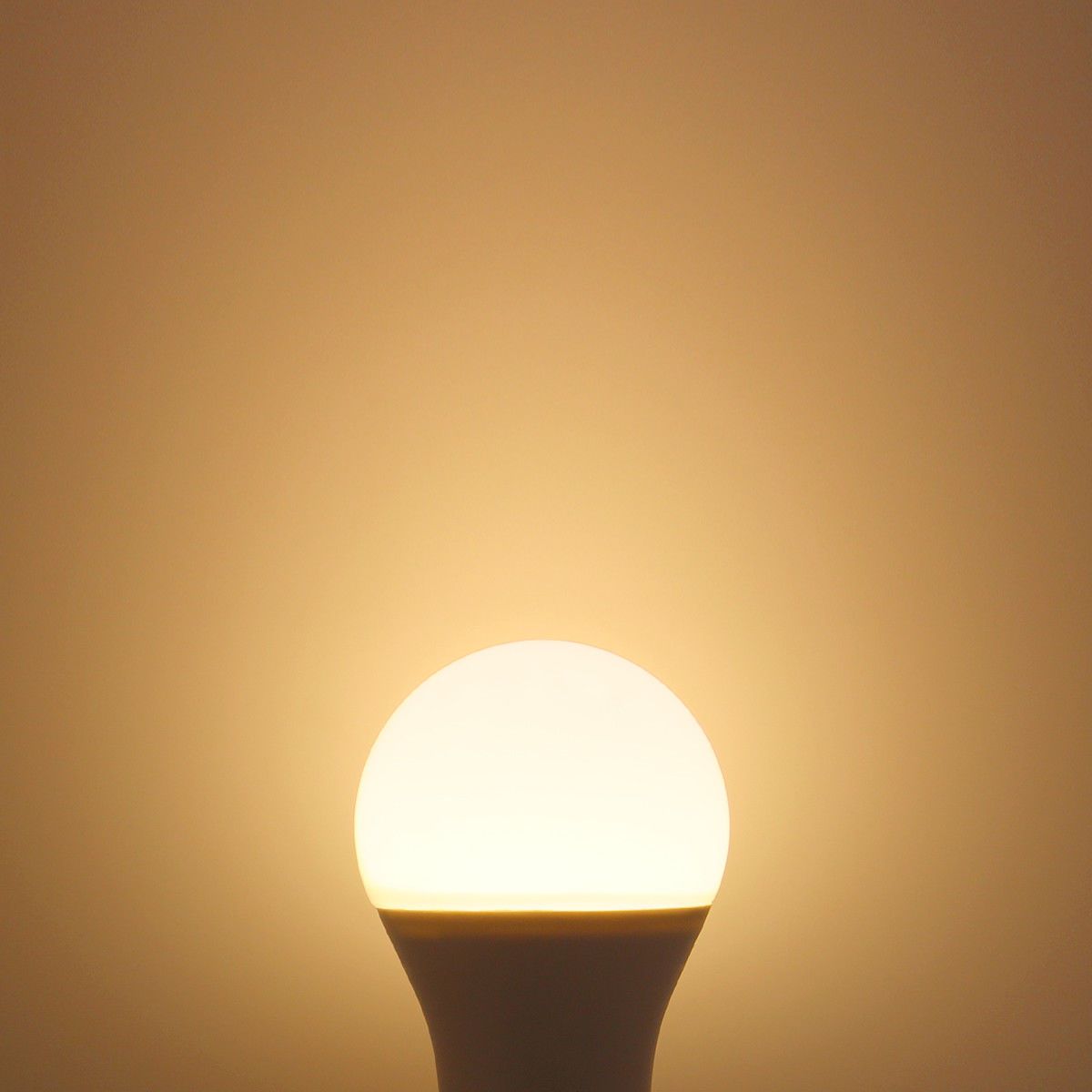  B22 Bayonet LED Globe Light Bulb